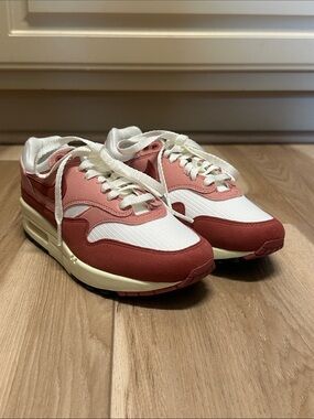 Nike Air Max 1 Red Stardust Women's Size 7.5 NWT Brand New